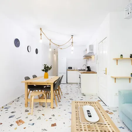 アパート Home2book Bright & Cozy Cruz *