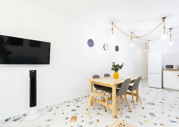 Apartment Home2book Bright & Cozy Cruz *