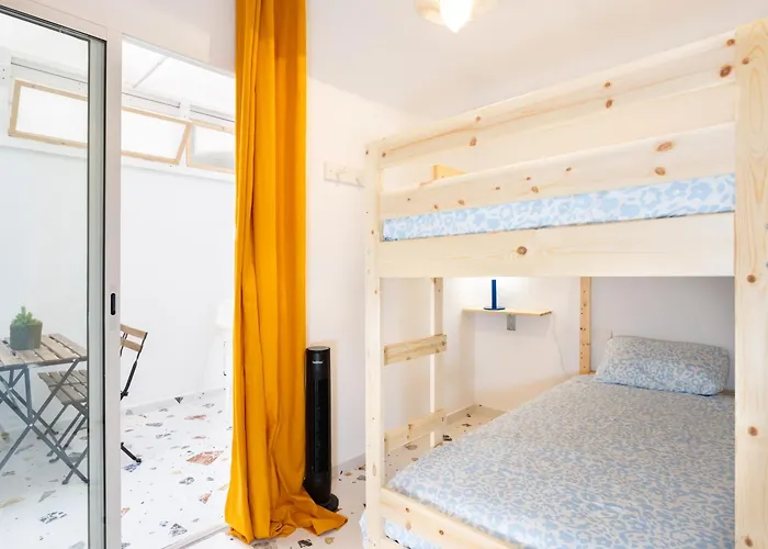 Home2book Bright & Cozy Cruz *