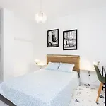 Apartment Home2book Bright & Cozy Cruz *